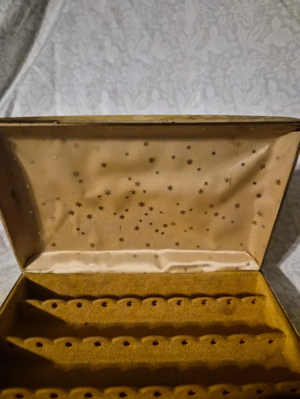 Mele.Vintage Gold Tone Jewelry Display Box